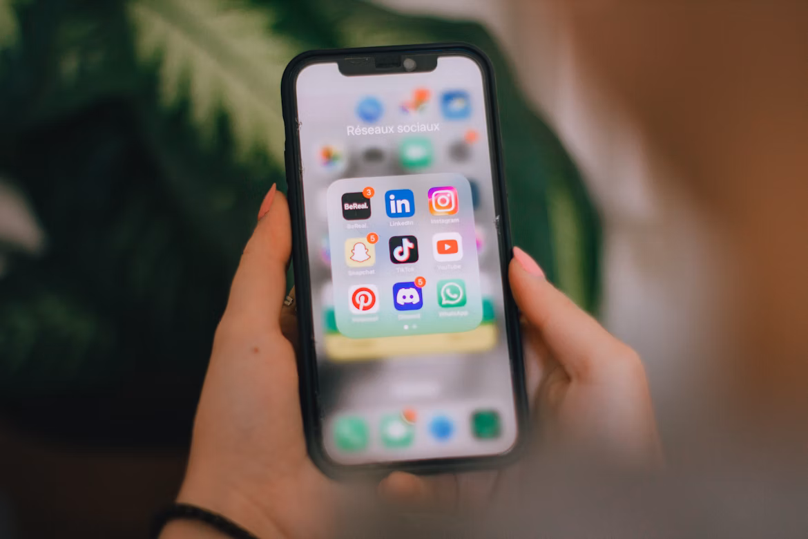 photo-1724754608914-50503c85e111